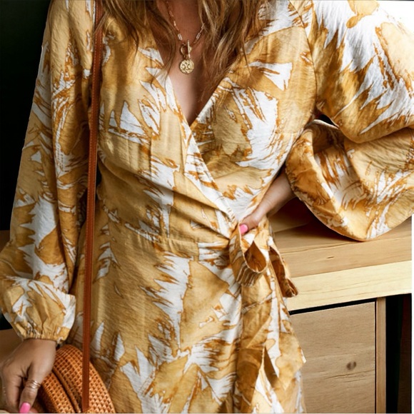 Yellow V Neck Wrap Lace up Bubble Sleeve Floral Dress - Picture 4 of 5